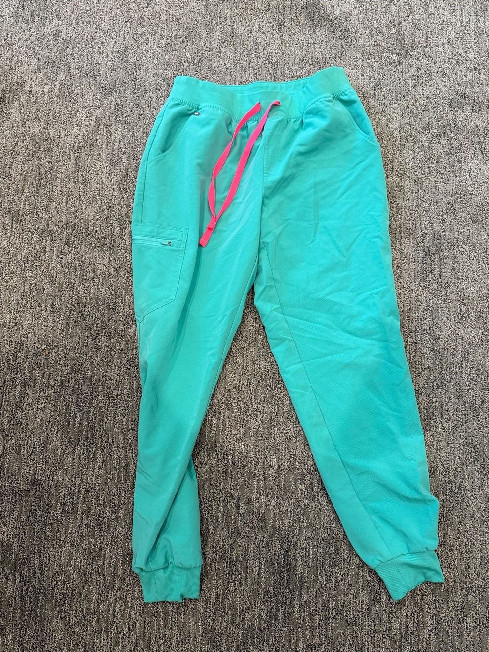 Women’s medium figs joggers